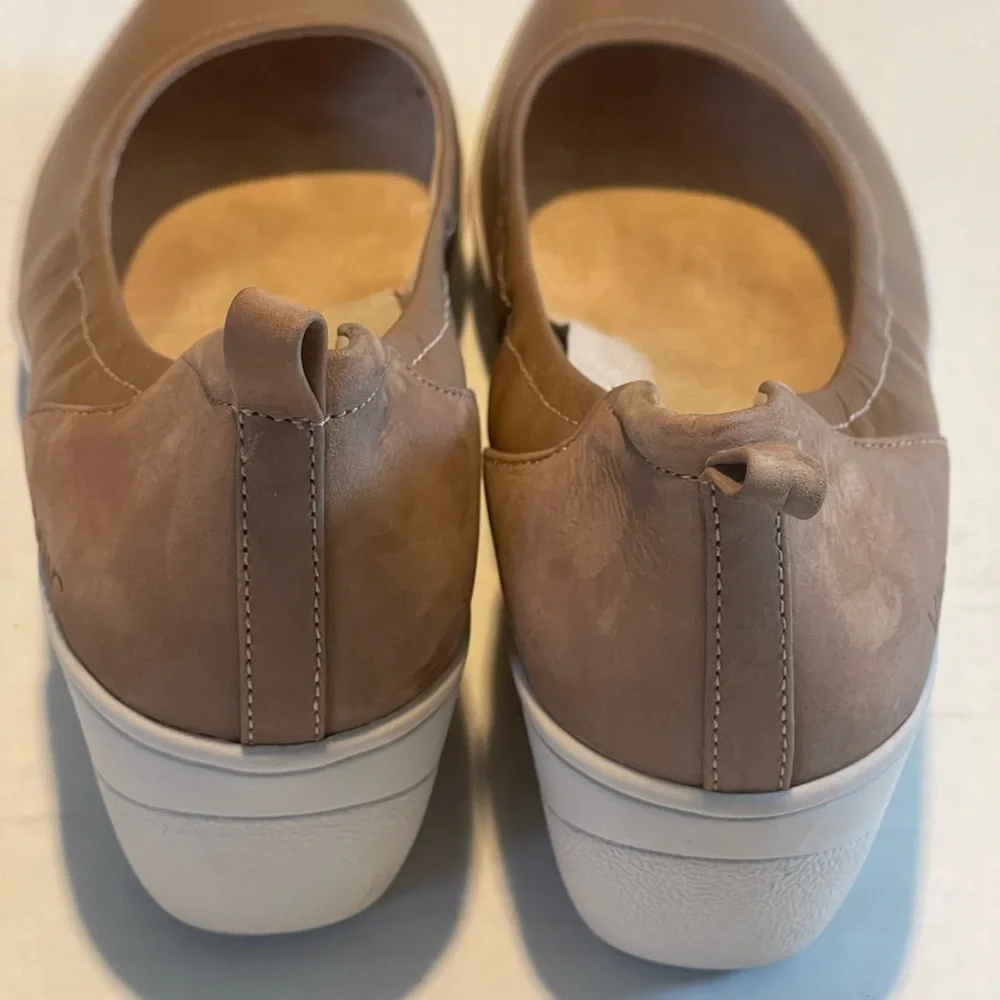 Vionic shoes women’s size 7.5 tan pre-owned‎ condition - Picture 6 of 8
